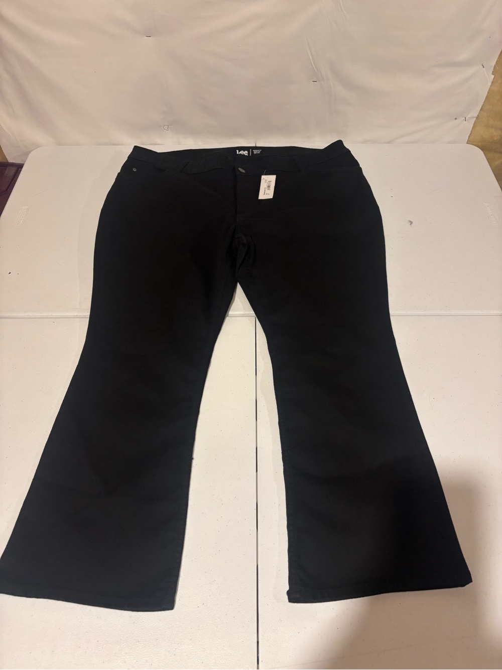 Lee Premium Plus Mid Rise Black Bootcut Jeans Women’s Size 26W (44x29)